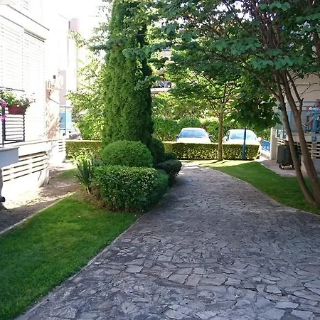 Апартхотел комплекс елит 1 3*
